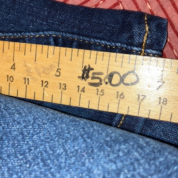 GAP Mid Rise Denim Shorts - Deep Blue women’s waist 26” rise 8.25” inseam 7” - Picture 10 of 12